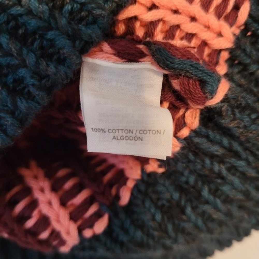 Victoria's Secret Cable-Knit Sweater Size Large - Picture 5 of 5